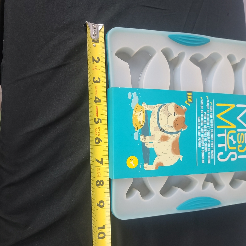 MessyMutts Bake and Freeze Silicone Treat Maker - Picture 5 of 10